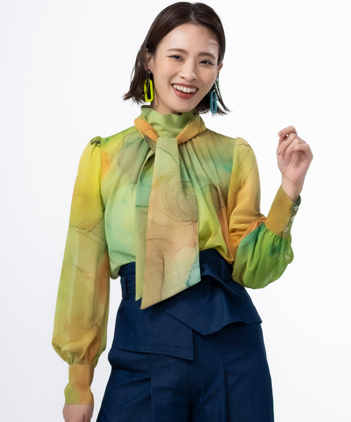 【定価23,100円美品！！】オーラティエ　オーラブラウス　ドット柄 ドットオーラブラウス — AURATiER