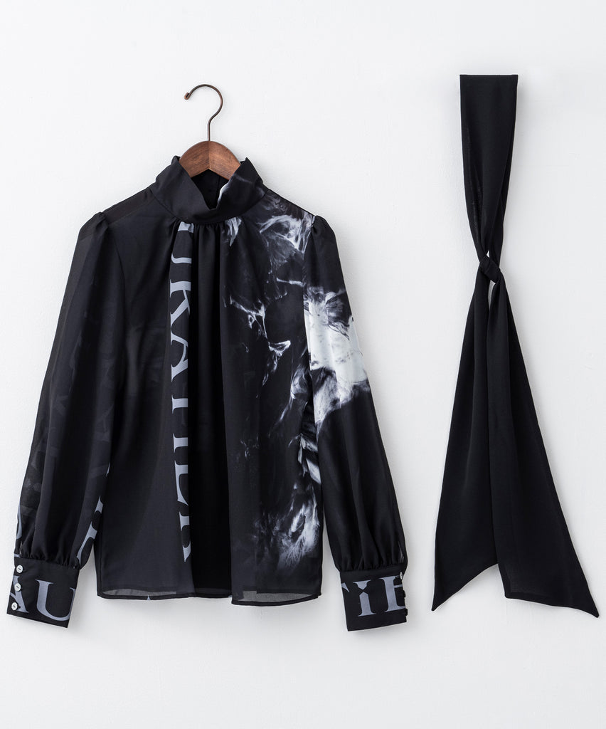 【定価23,100円美品！！】オーラティエ　オーラブラウス　ドット柄 ドットオーラブラウス — AURATiER